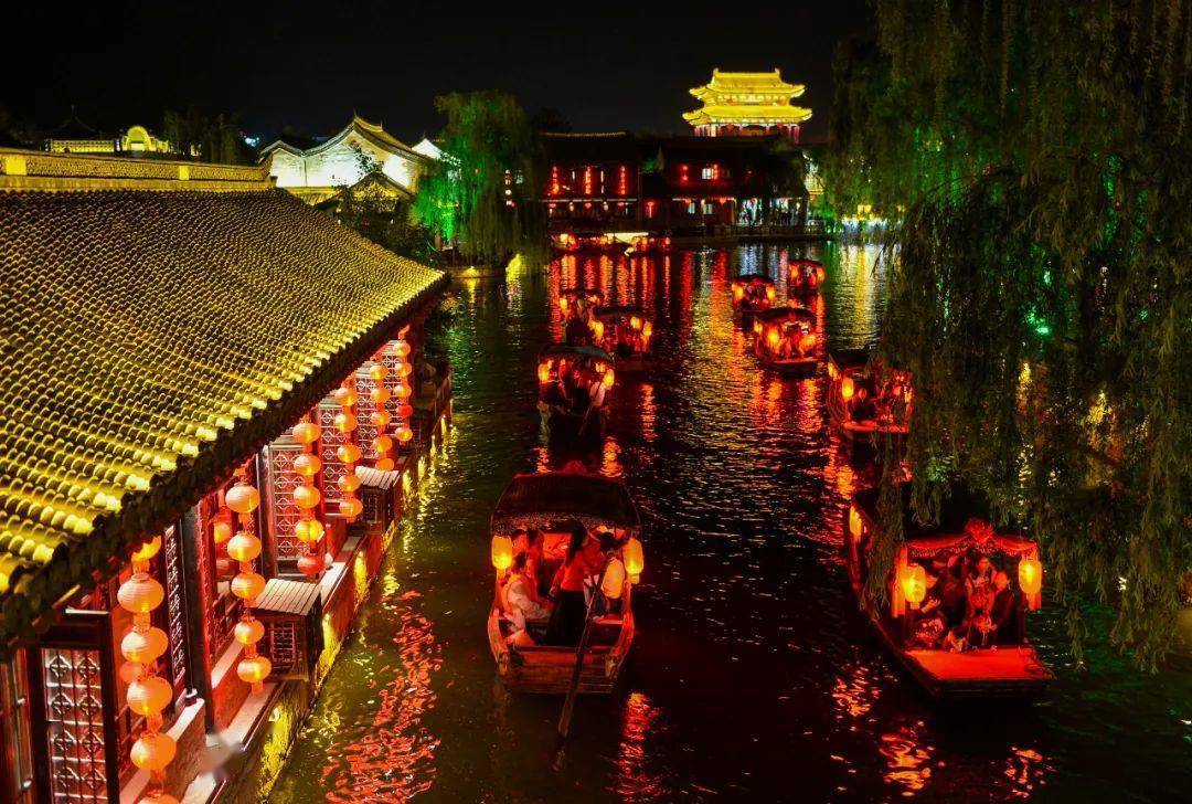 夜游古城 | 来台儿庄古城品酒,听歌,赏夜色,追忆似水年华!