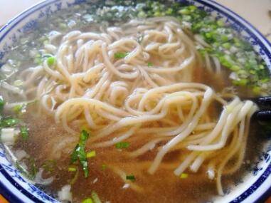 孩子|医生：千万别心怀侥幸宝宝一吃面条或饼干就全身潮红、打寒颤
