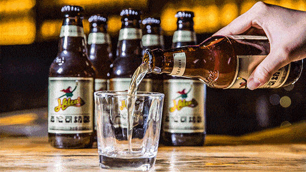 helens请全成都人喝啤酒,整整1个月!