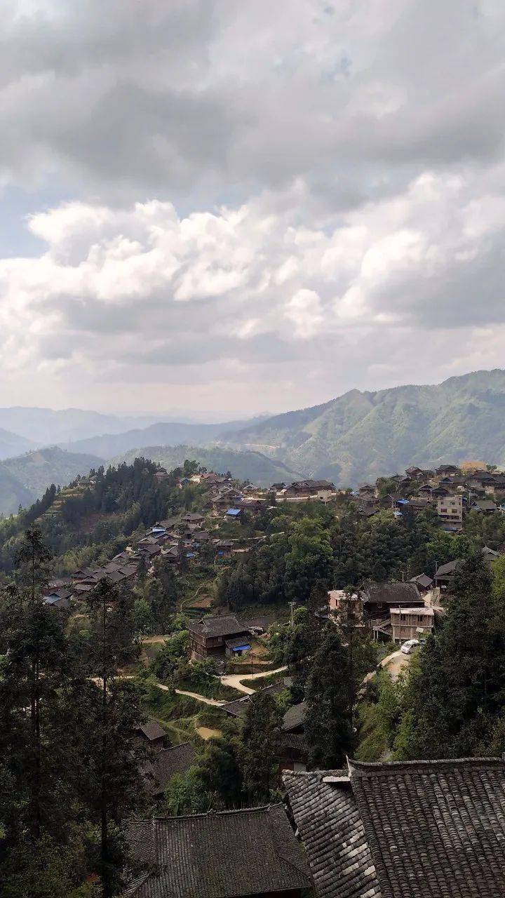 在装着天然中央空调的地方旅行，不香吗?