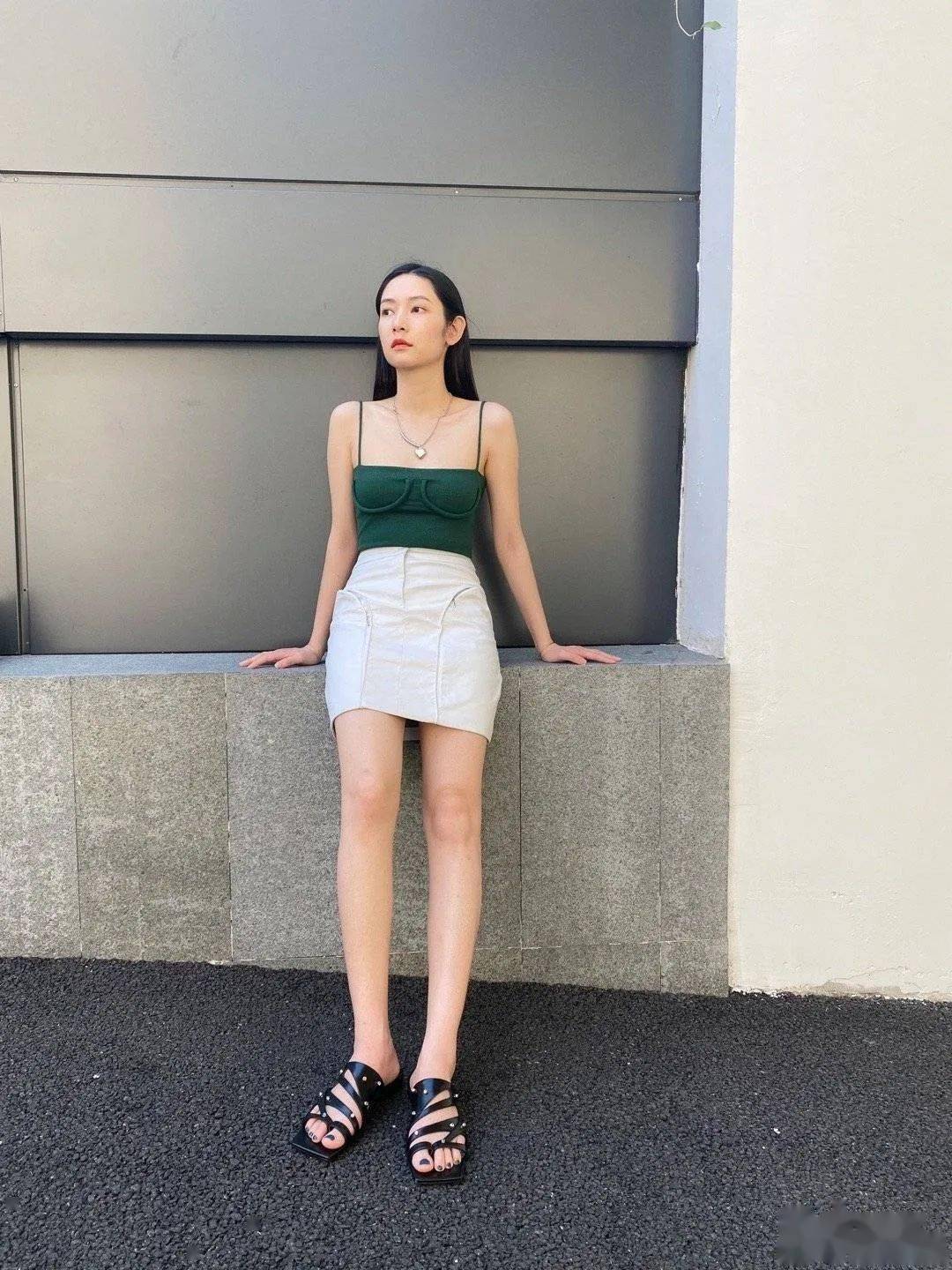 2ce042bcb83c4948a90f0c07665edc54.jpeg