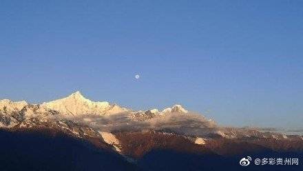 梅里雪山日月同辉奇观