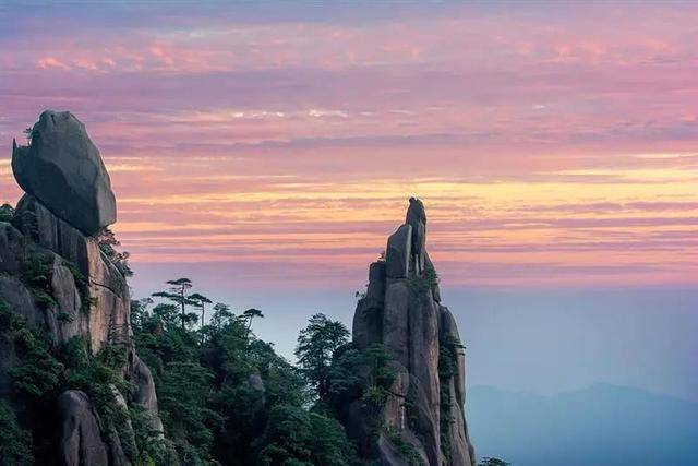 三清山风景名胜区是国家级风景名胜区,国家aaaaa级旅游景区,全国爱国