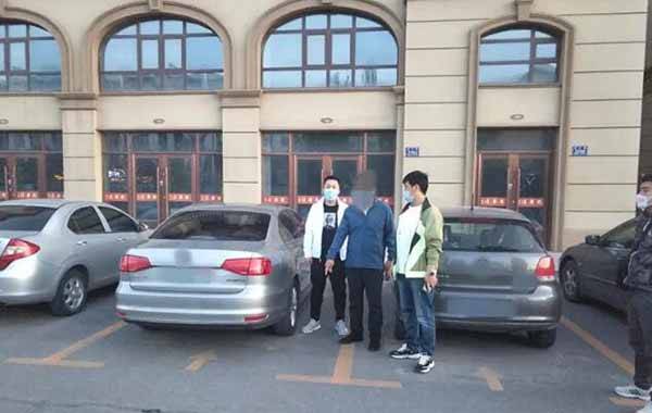 赌博输钱砸坏8辆车辆泄愤 吉林警方循线追踪迅速
