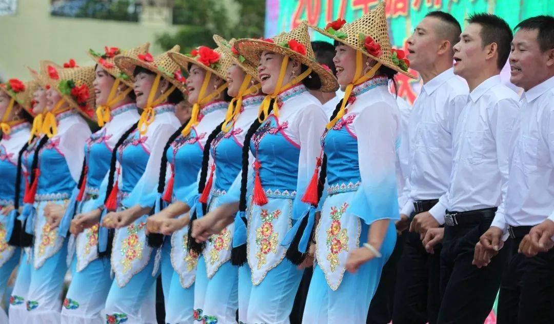 时间:6月13日 晚上19:00其他精彩预告此外,活动现场准备了儋州山歌,调