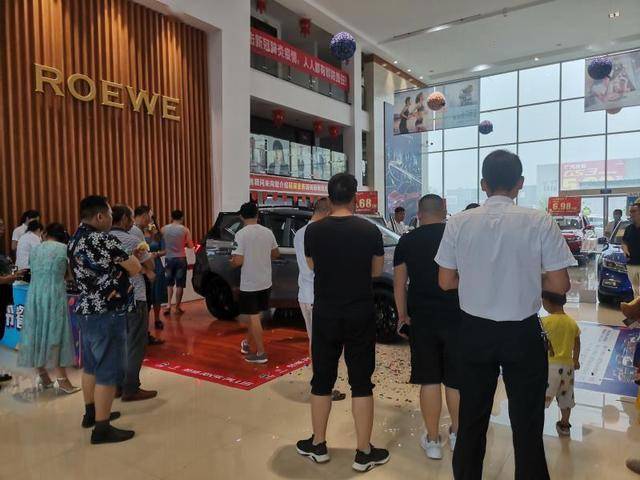 刘维歌里的国潮SUV到店！上市4天订单超5000，顾客进店只为下单！
