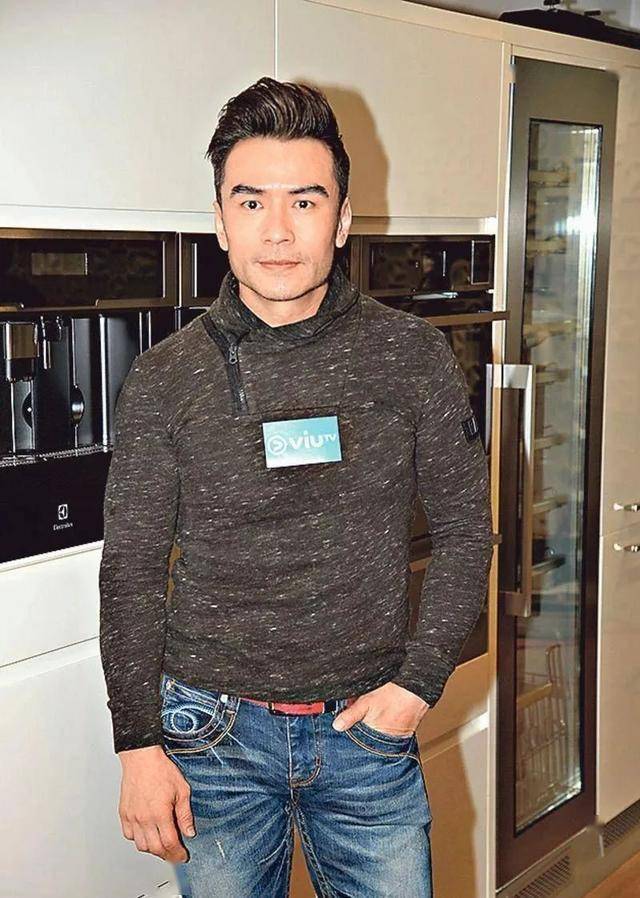 唐文龙、陈庭欣申请香港演协9000元支援获批惹争