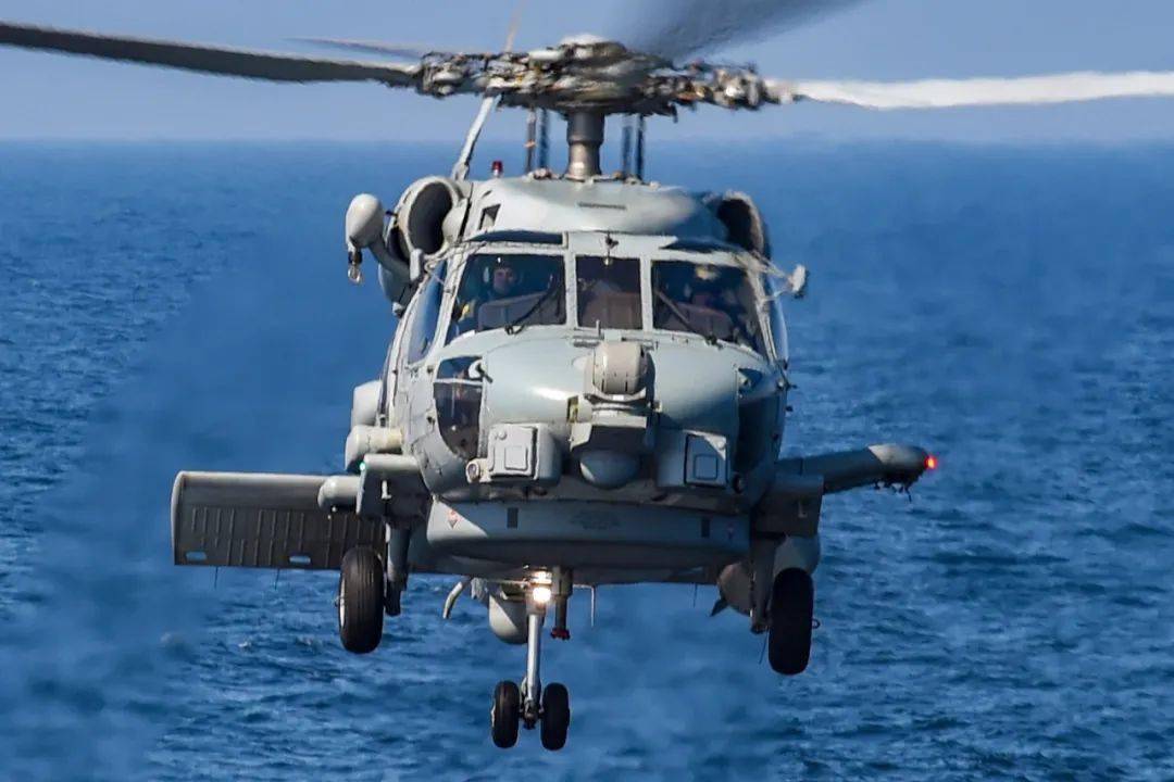 mh-60r直升机