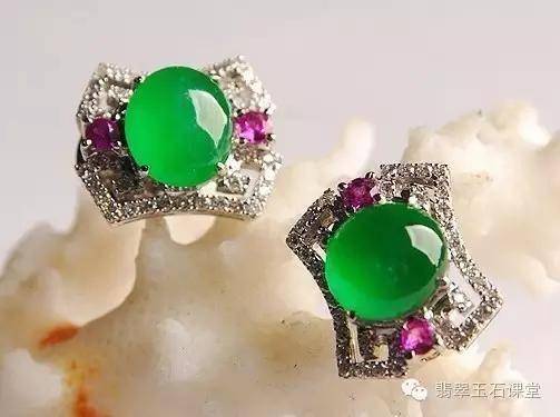 �й�Ů����ϲ����ʮ����䷢��ֻ�����ڵھ�λ