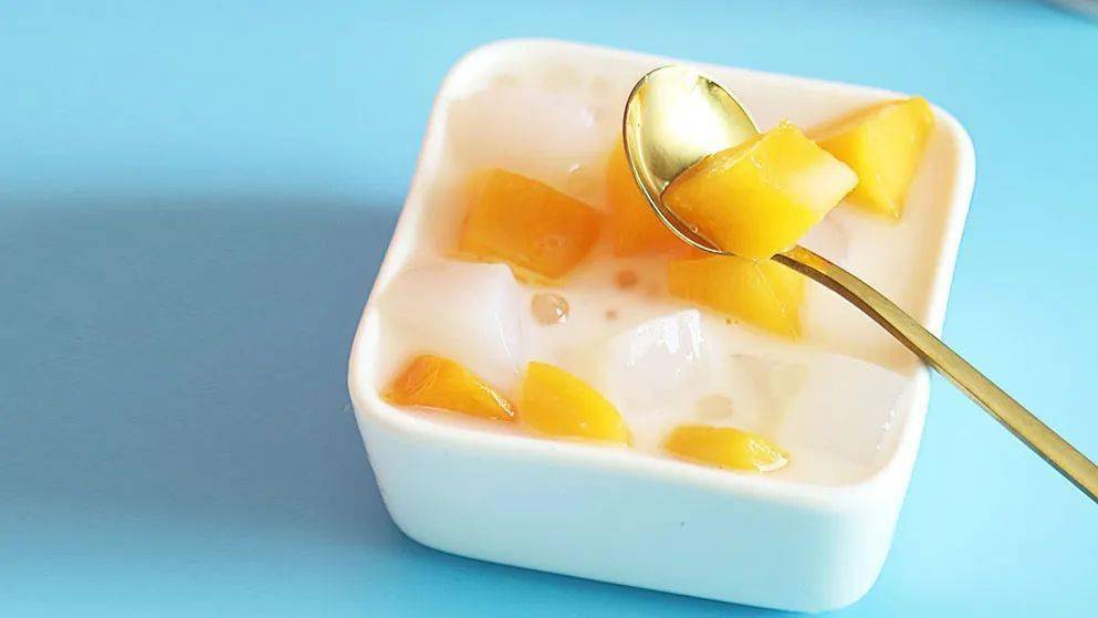 5块多一罐的酸奶黄桃西米露,是如何打败奶茶的?