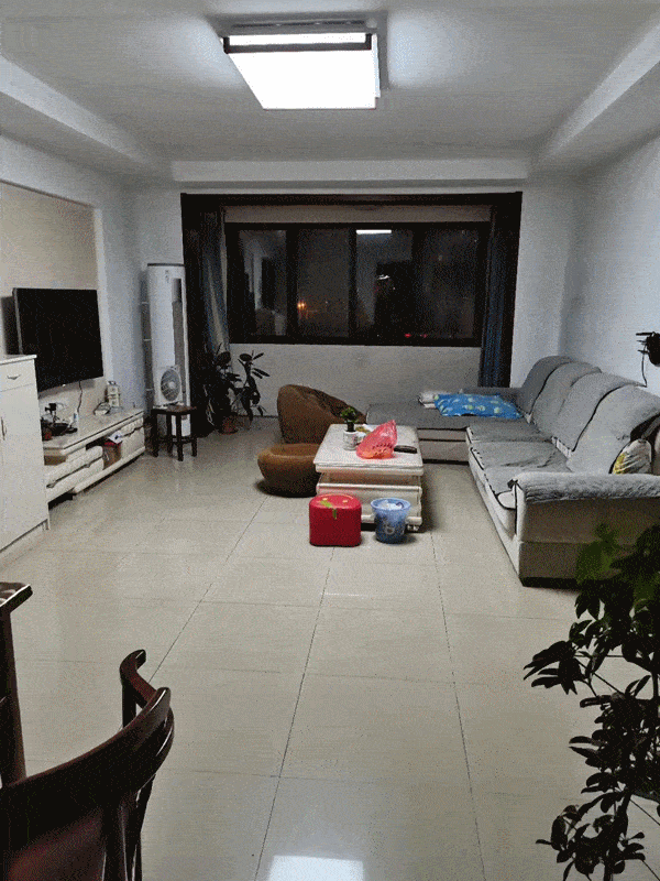 8万 65号楼 3楼111平 新装未入住 南北通透 品牌家电 拎包入住 改合同