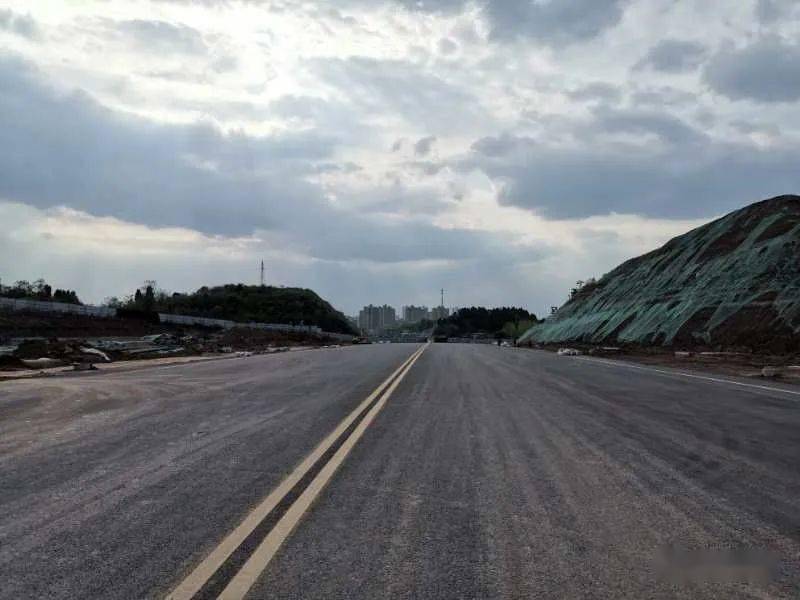 又一条骨干道路即将通车7月简阳创业大道建设主干道将基本具备通车