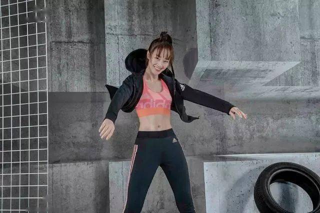 腹肌是不是不健康的表现 86b747ca1c9f461c98b3a40bdcf1c127.jpeg