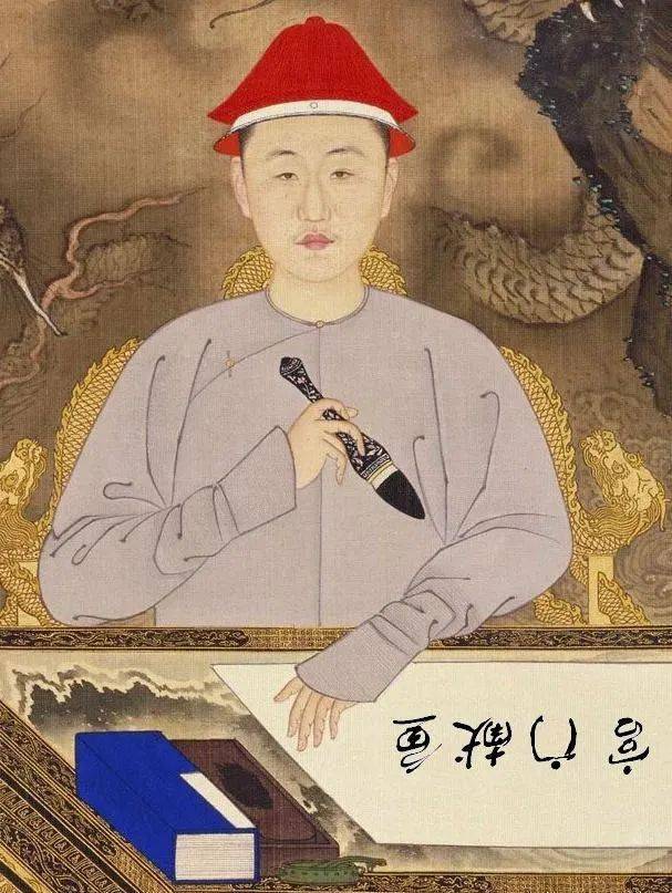他一时兴起，问店家要来笔墨，挥毫写下“宫门献鱼”四字，落款“玄烨”