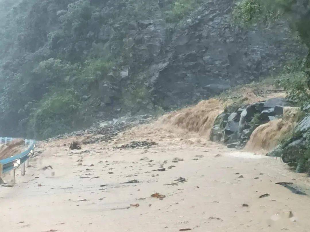 黔东南部分地区发生山洪泥石流洪涝滑坡注意暴雨预警继续