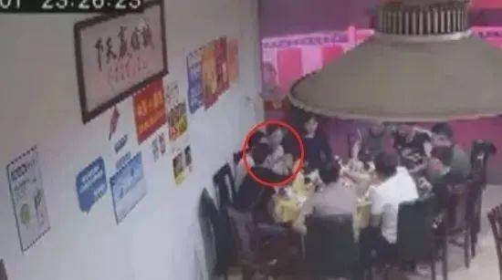 范某约|奶茶包、跳跳糖、开心可乐水?小心有毒!吃货们请“绕路”!