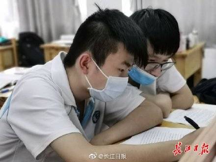 高考|师生以校为家为梦而搏高考追梦人：端午小长假
