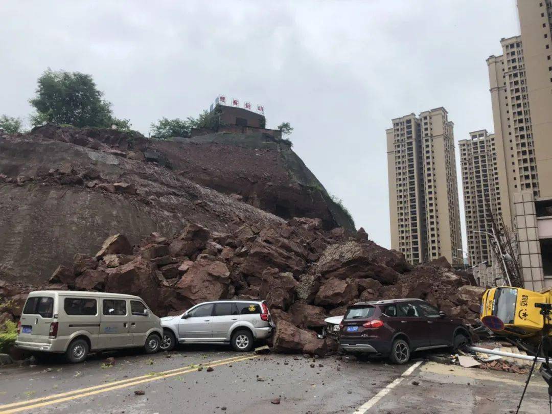 暴雨过后,綦江竟