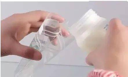 3个月婴儿吃奶量