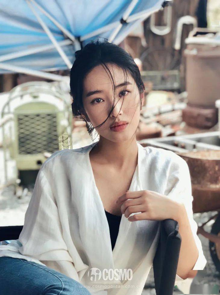 『度假』我不配美人计 | 杨采钰的“法国度假everyday”妆