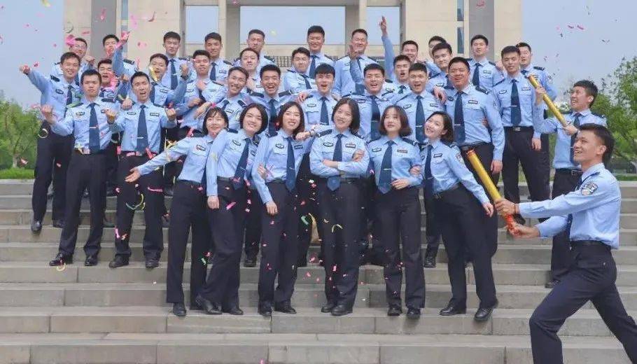 新兴这里可以报考警校啦!