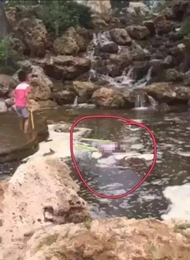 喷泉|这个地方不！能！去！心痛！夏天给爱玩水的孩子们提个醒