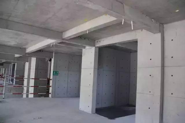 这工地肯定是女项目经理干的 ...