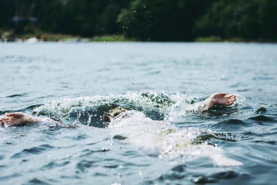 10岁男孩游泳回来,却淹死在床上:关于孩子溺水的误区
