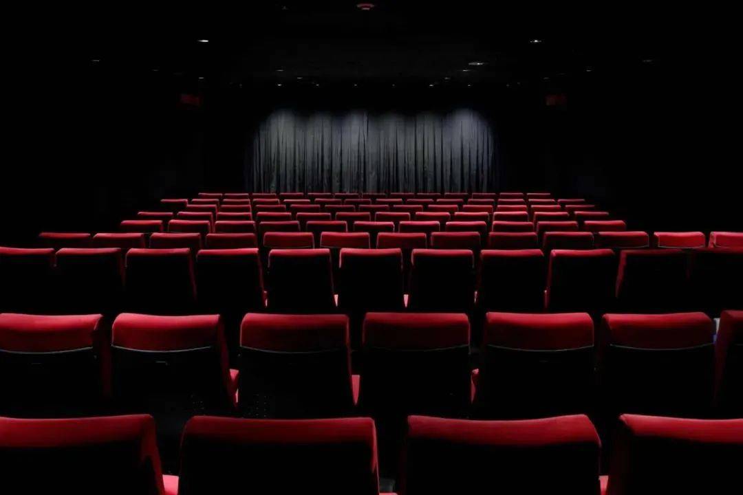 自己怎么开电影院 c5c481adc5fb4ff8ada8fb31f9150741.jpeg