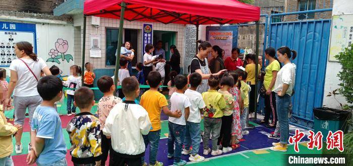 17秒！地震时幼儿园老师带着176名孩子急速撤离