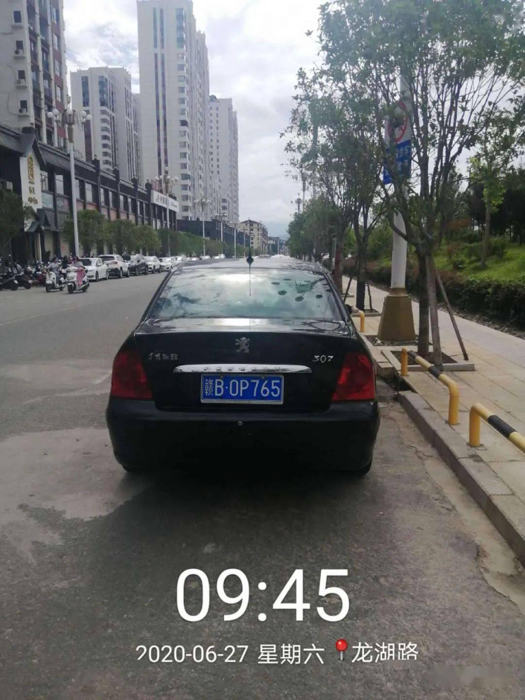 车牌:赣b 0p765违停地点:龙湖路车牌:赣b 0v797违停地点:法院路车牌