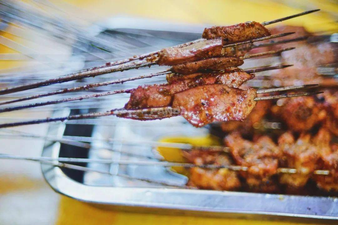 肉串|网红店靠谱么:沙口小学小爬爬烧烤