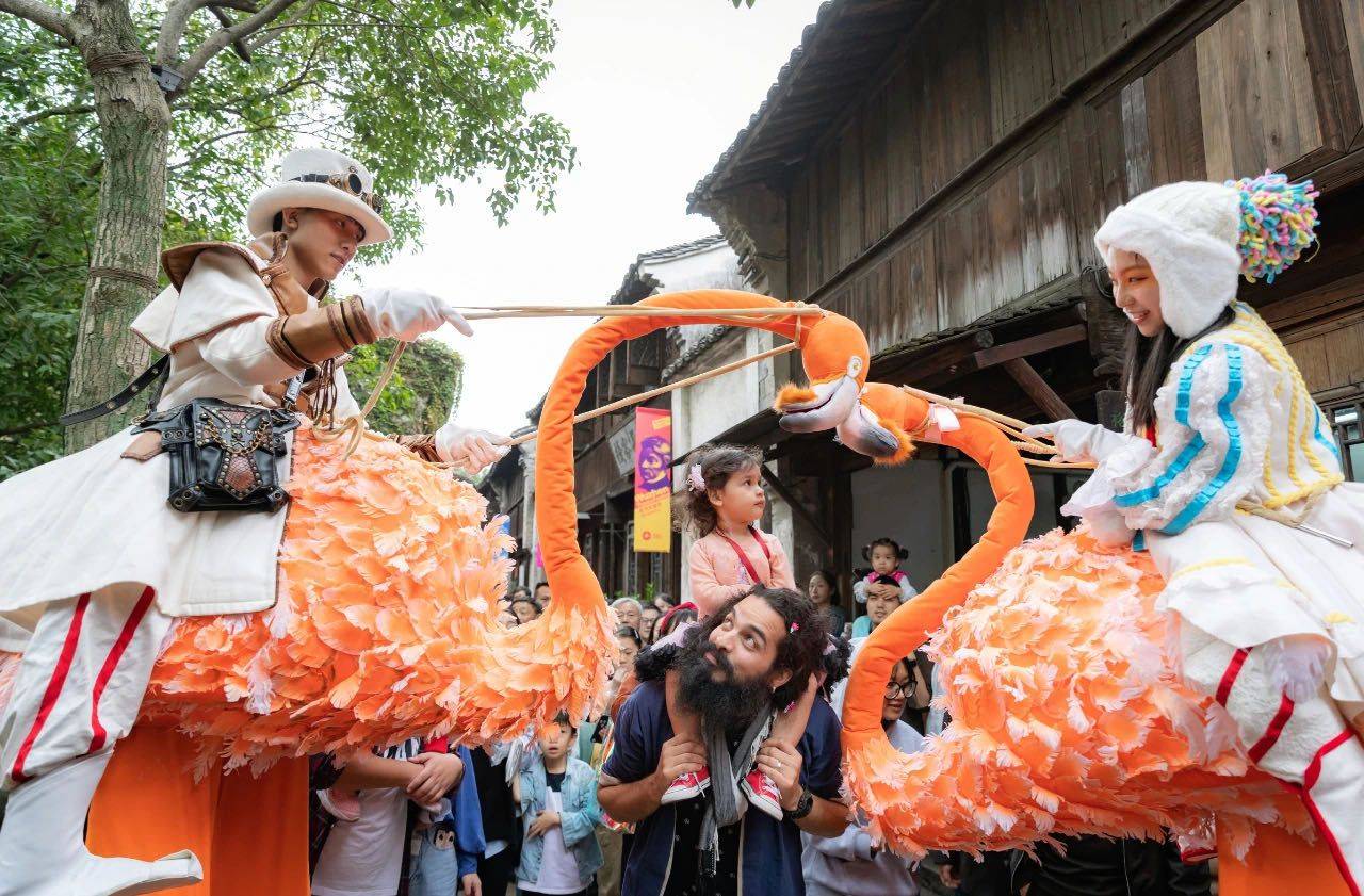 戏剧节|第八届乌镇戏剧节延期至2021年举行