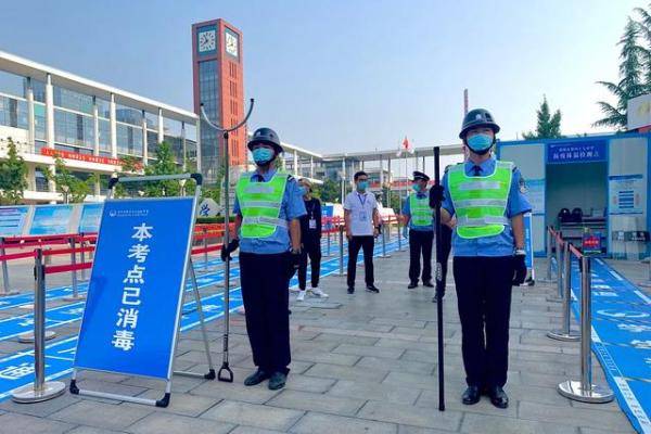 一年一度|加油吧，后浪！高考第一天郑州交警、志愿者全面为高考保驾护航