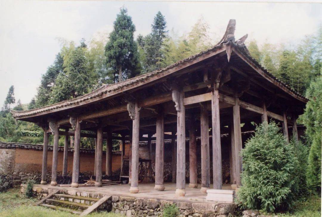 马仙宫马仙宫原在大漈村中,建于清乾隆五十年(1785,1991年维修时思寺