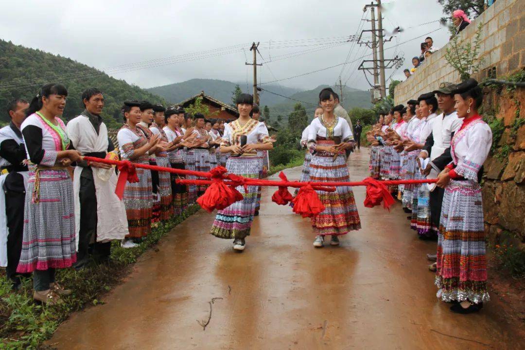 苗族有多少人口_北流隆盛镇有多少人口