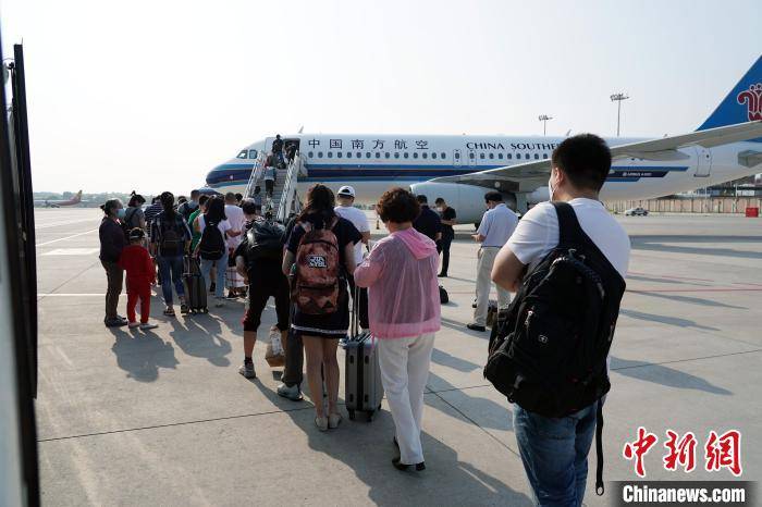 航线|大连航空市场明显恢复 航空公司增班次机场开新航线