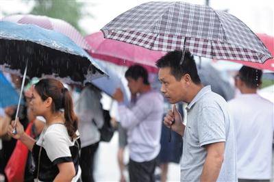 老师|洪涝中的歙县高考