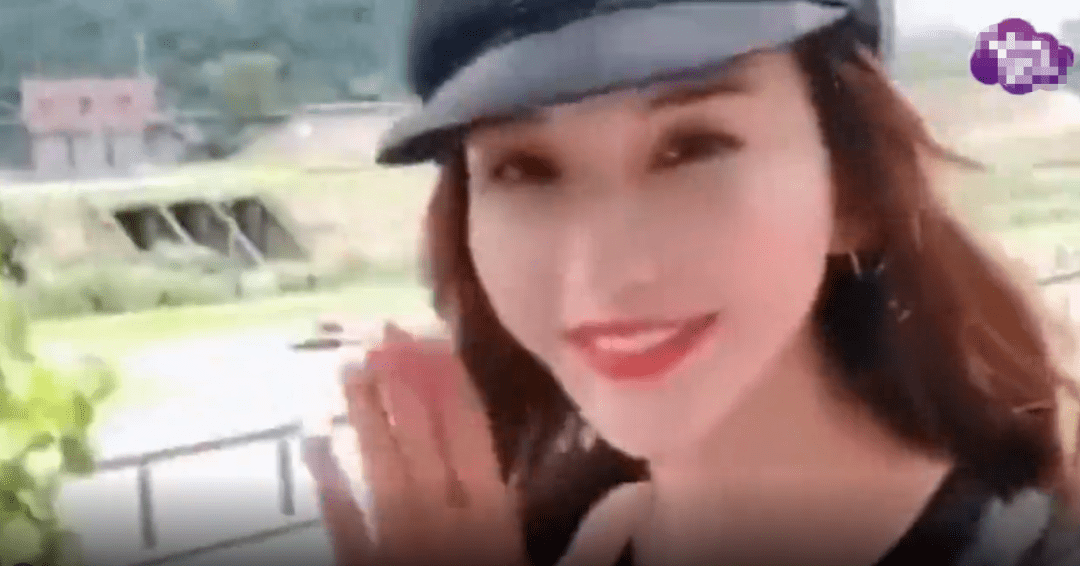 8427eccaeb144bf1ba1860dddae189ed.png