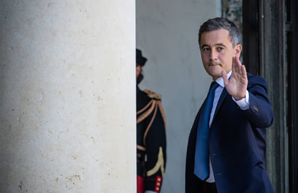 法国新任内政部长涉嫌强奸，或再次面临司法调