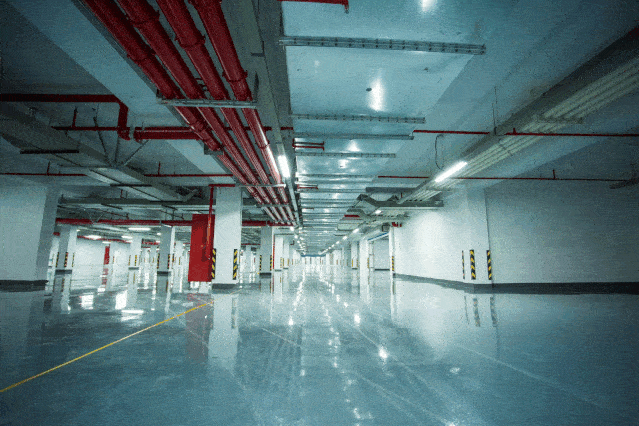 专变位于地库上方时直接将线缆引下至地下车库,减少电缆路径; c.