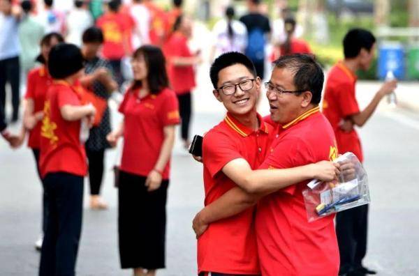 高考|相当真实！高考完，她哭着说出了假期规划