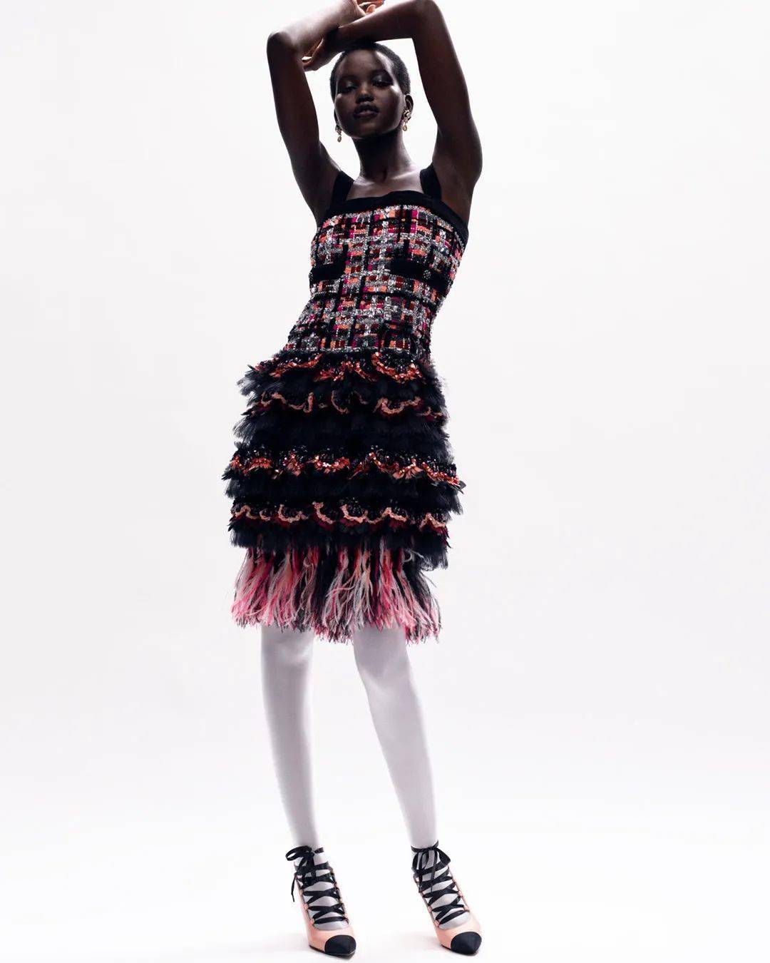 刺绣|清晨从剧院走出的朋克公主,这样的CHANEL你遇见过吗?