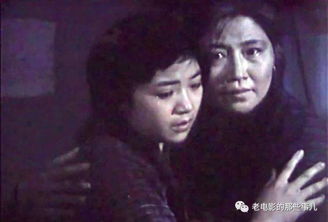 表演|60年代女星吴文华，美丽而温婉，《南海潮》主演