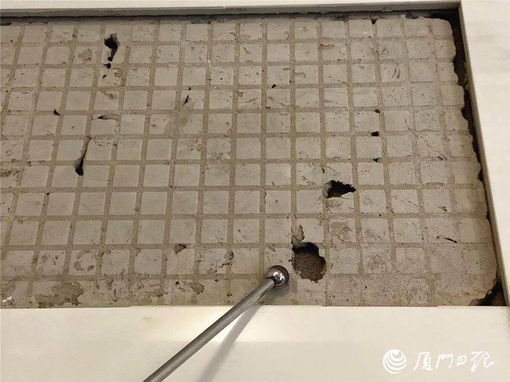 墙砖空鼓怎么办是全部砸掉吗 10fbb3814d7841cdaeffe543ef19e680.jpeg