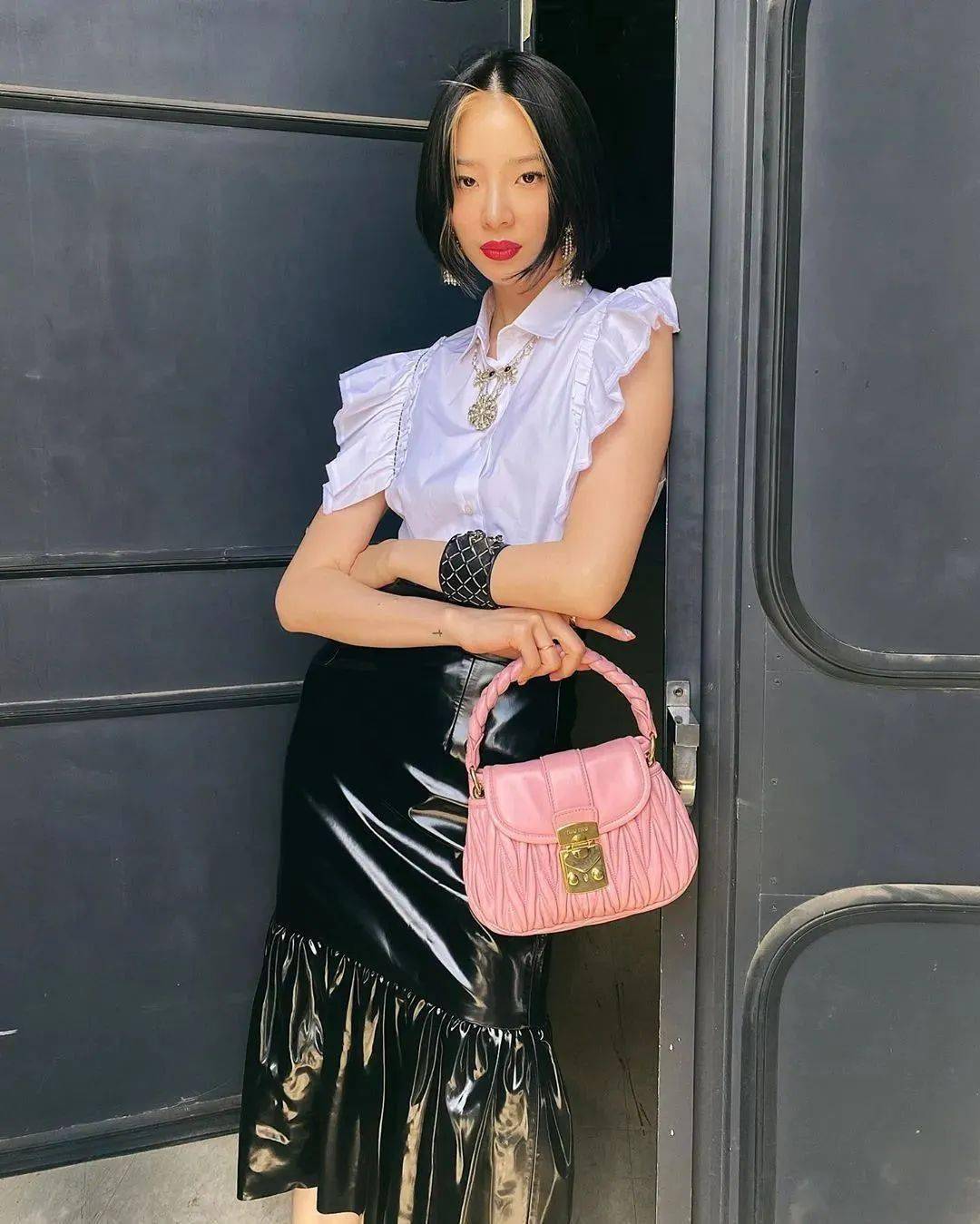 刘海|看了杨超越、Jennie们的非主流挑染 我居然有点心动