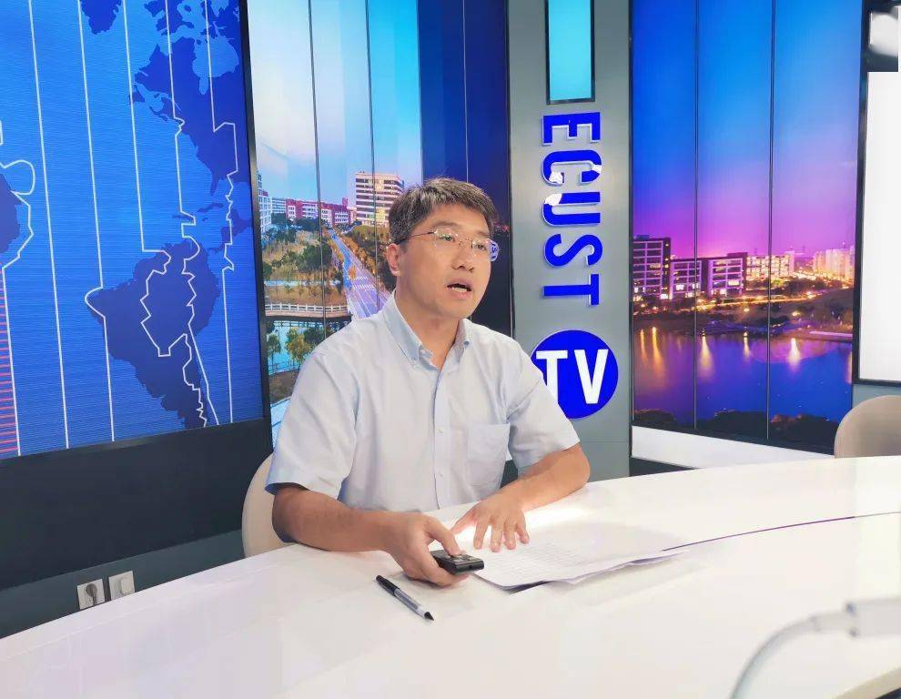 信息学院副院长王喆从设置背景,人才培养,毕业去向等方面介绍了新增