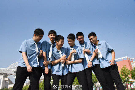 夏之|又是一年毕业季一组暖心纪念册勾起青春回忆