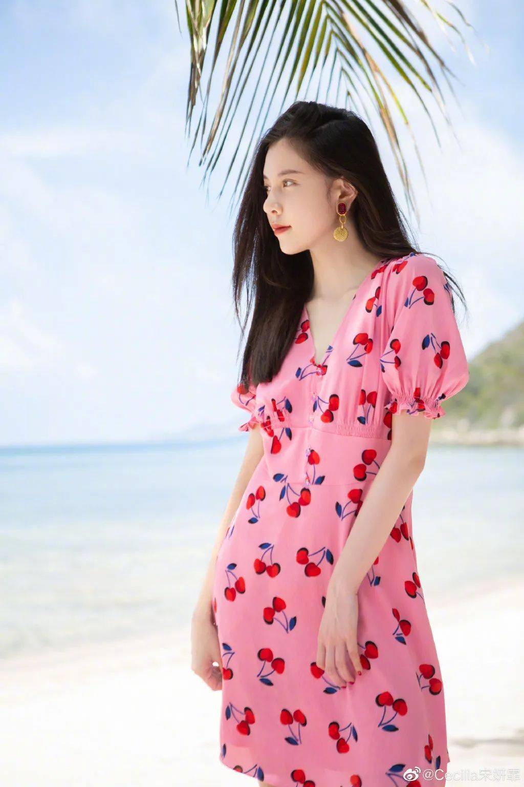 衣服|“ 从 BM 风到泡泡袖,我一个能穿的都没有。 ”