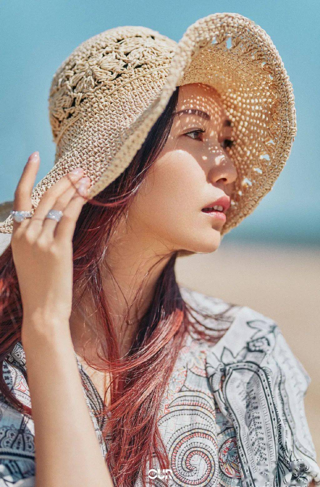 项链|也许你和万茜 泫雅 Jennie衣品的距离，只差这几件配饰的运用！